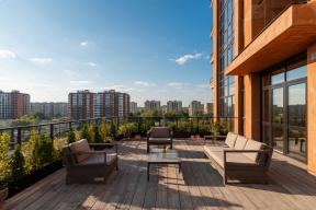 Креативность на грани закона: москвичка рискует квартирой из-за веранды на крыше