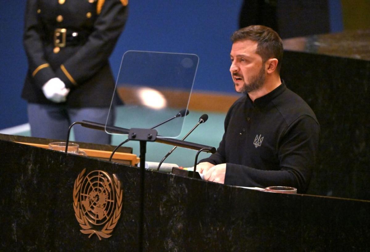 Зеленский заявил о готовности использовать новые ракеты от США для ударов по Кремлю