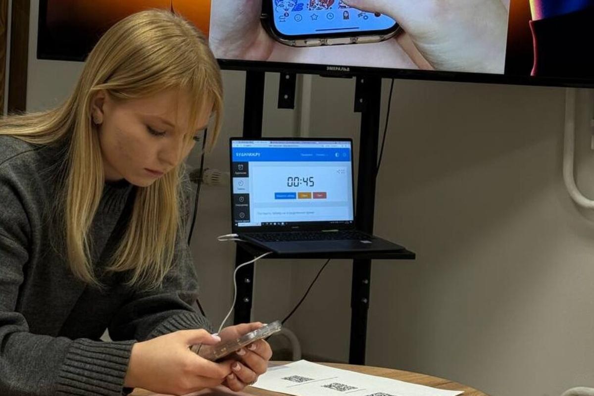 В Саранске прошел необычный чемпионат — соревнование по скроллингу соцсетей