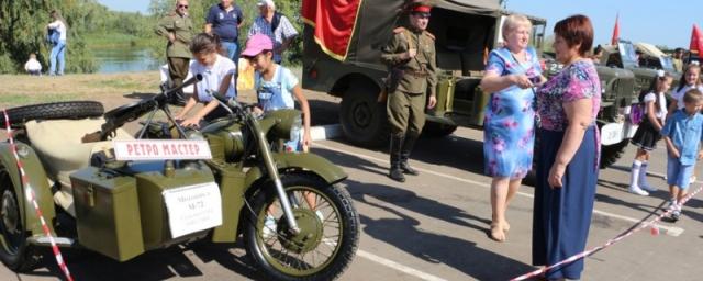 В День города в Энгельсе парк военной техники «Патриот»