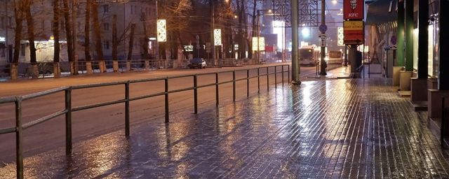 Ледяной дождь сковал дороги Самары