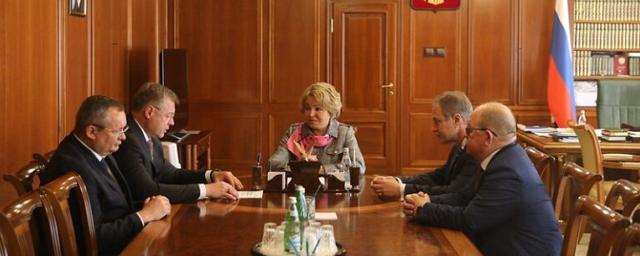 Матвиенко предложила помочь Астрахани восстановить троллейбусы