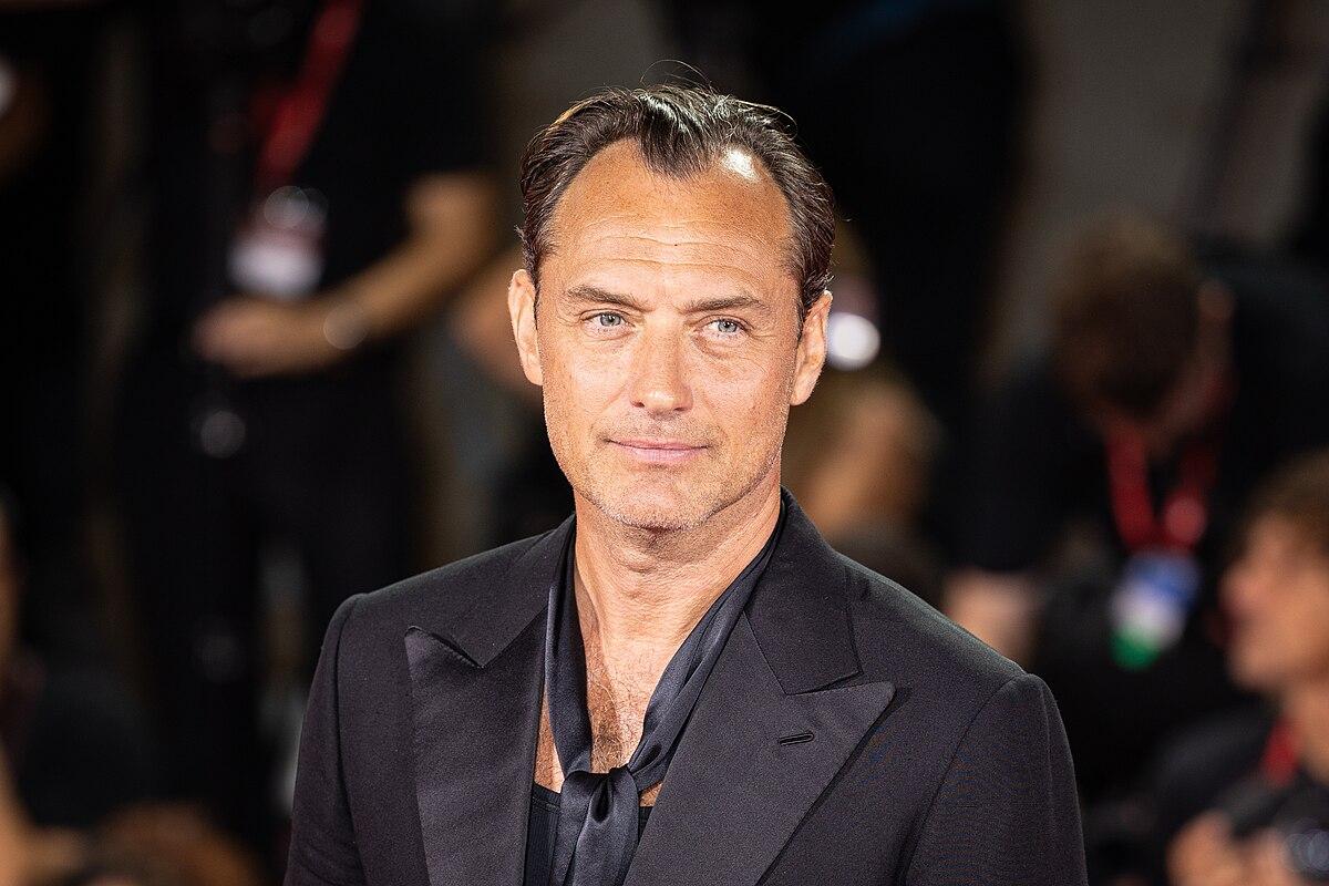 Фильм с Джудом Лоу в роли Путина претендует на награду Венецианского фестиваля