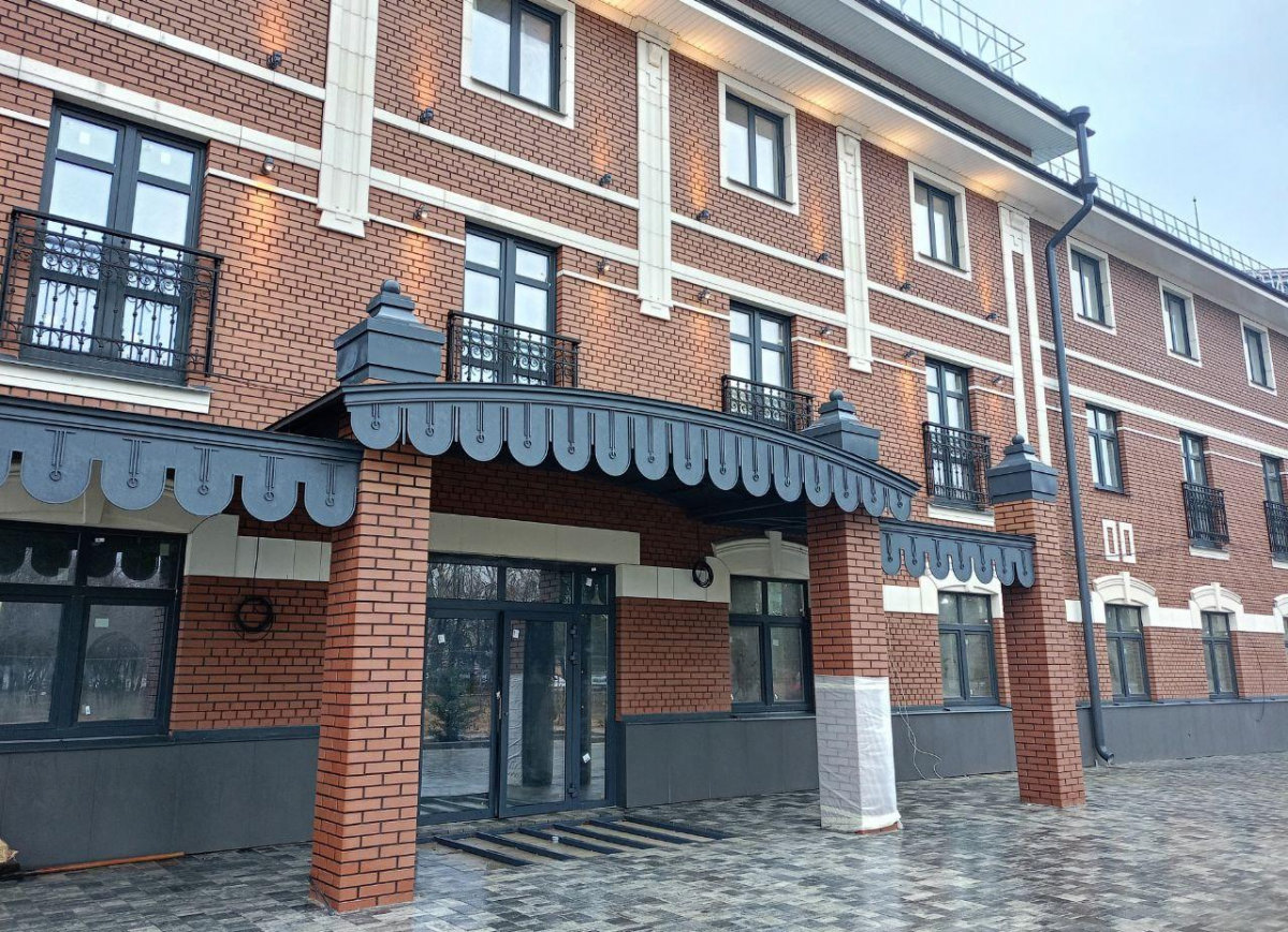 Инвестиции свыше 1,8 млрд рублей: губернатор Сергей Ситников проинспектировал строительство современного гостиничного комплекса в Костроме