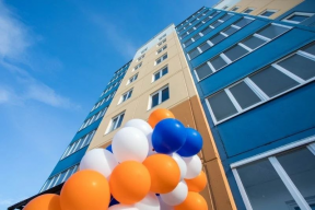 Спикер Сахалинской областной Думы Елена Касьянова: Региональный парламент принял законопроект о дополнительных мерах поддержки семей погибших участников СВО