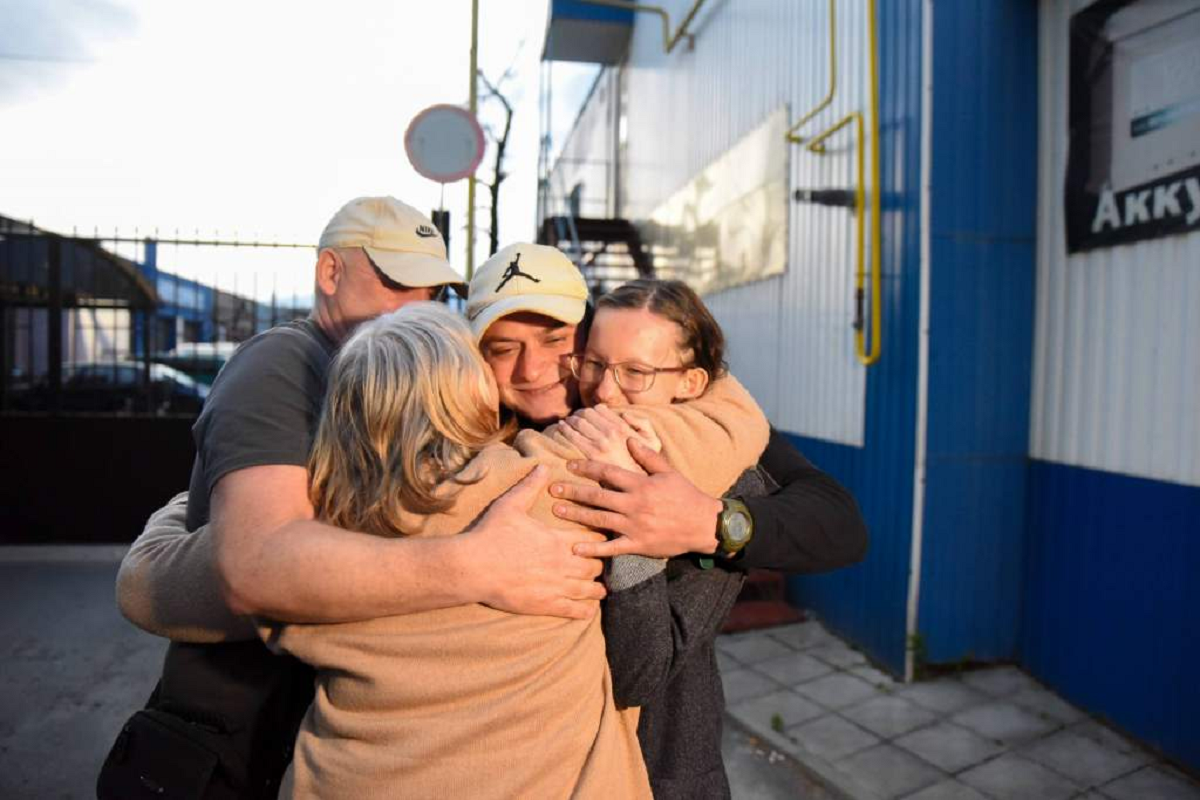 На Родину с подконтрольных Украине территорий вернули восемь жителей Курской области