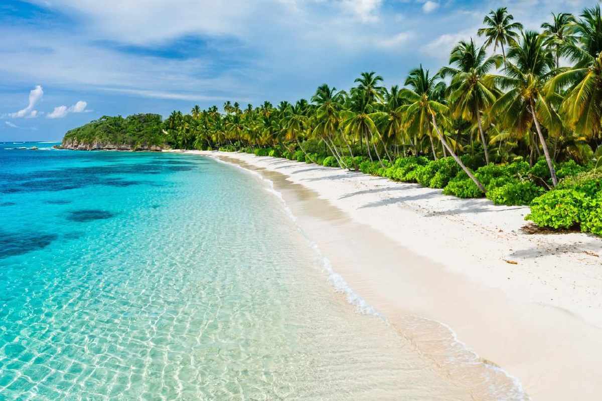 Названы топ-5 мест для бюджетного отпуска в декабре за границей