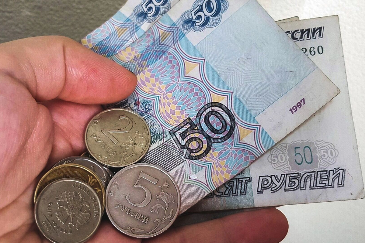 В Хабаровском крае учителям предлагают зарплату всего 50 тысяч рублей в месяц