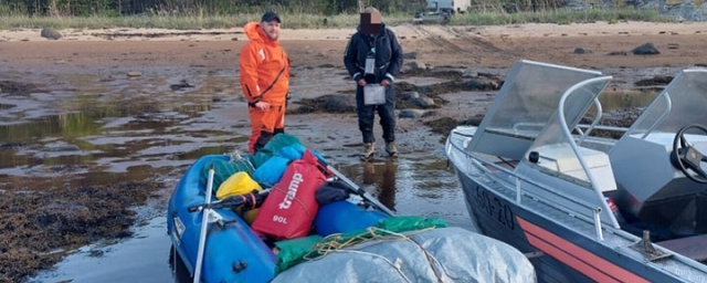 В Карелии спасатели вернули на берег две недели дрейфующего в Белом море туриста из Москвы