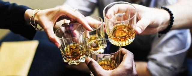 Эксперты Центра общественного здоровья рассказали о пагубном влиянии алкоголя на мозг