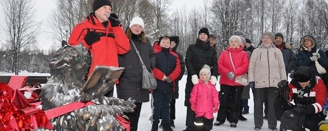 В парке «Добросельский» во Владимире открыли скульптуру «Кот ученый»