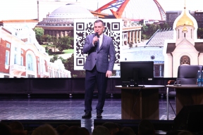 Продление Красного проспекта, новые скверы и строительство бассейна: Мэр Новосибирска Максим Кудрявцев обсудил с жителями Калининки грядущие изменения