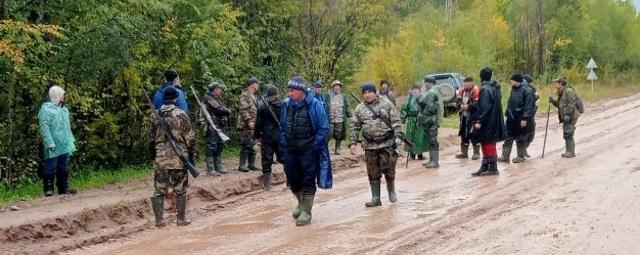 В Кемеровской области пенсионерка с внуком собирали в лесу грибы и пропали