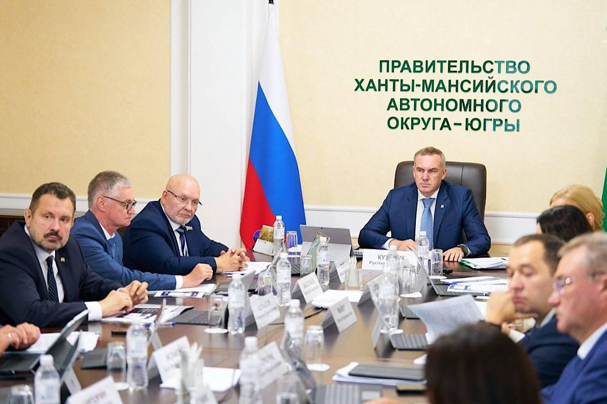 В ХМАО выделили миллиарды на закупку оборудования и лекарств для больниц