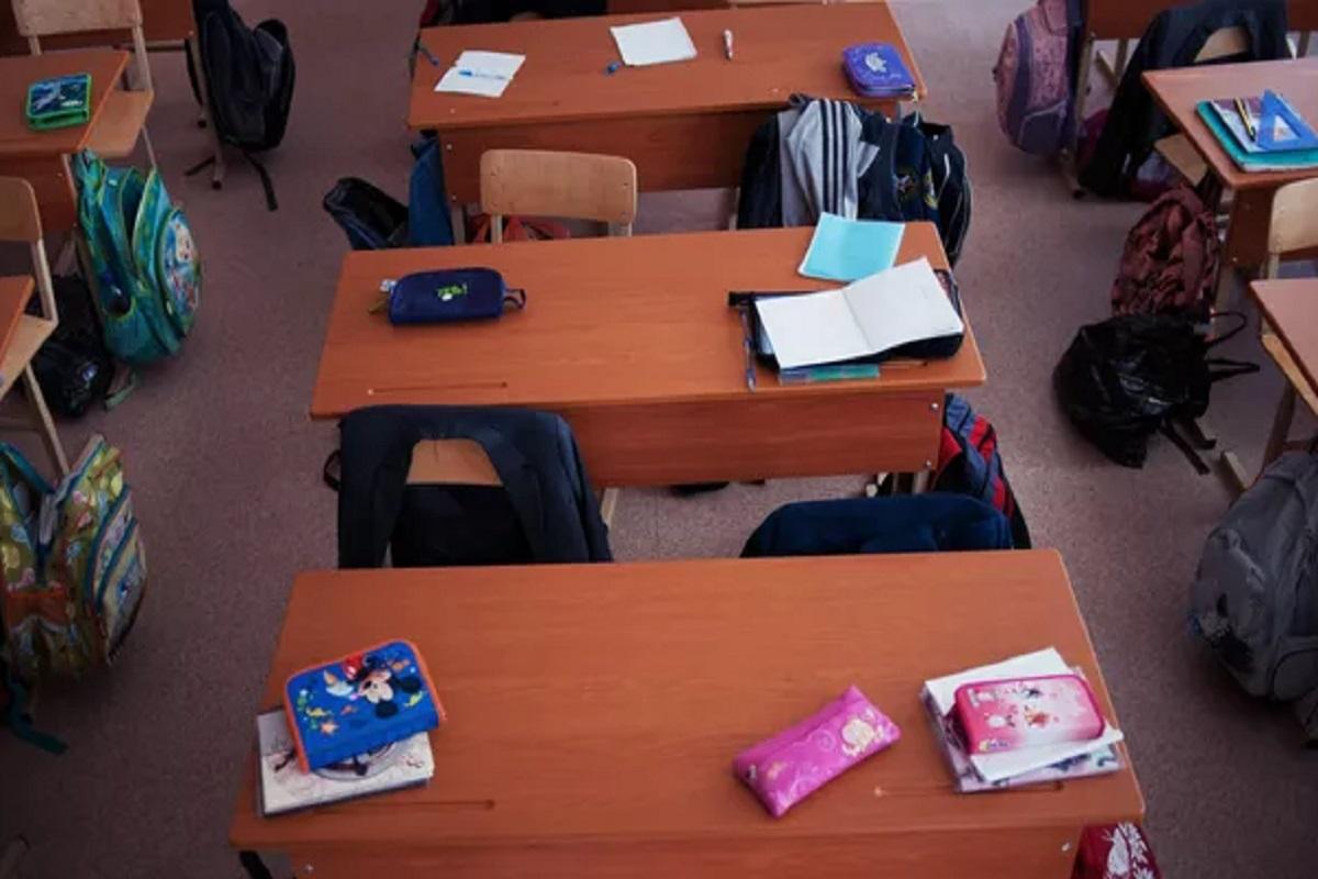 Минпросвящения опровергло сообщения о массовых жалобах учителей на зарплаты