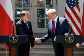 Встреча Трампа с Дудой продлилась 10 минут вместо часа