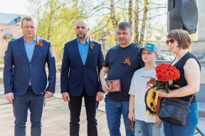 «Вечная слава и память нашим героям»: Глава Орехово-Зуевского городского округа Руслан Заголовацкий передал семьям погибших участников СВО ордена Мужества