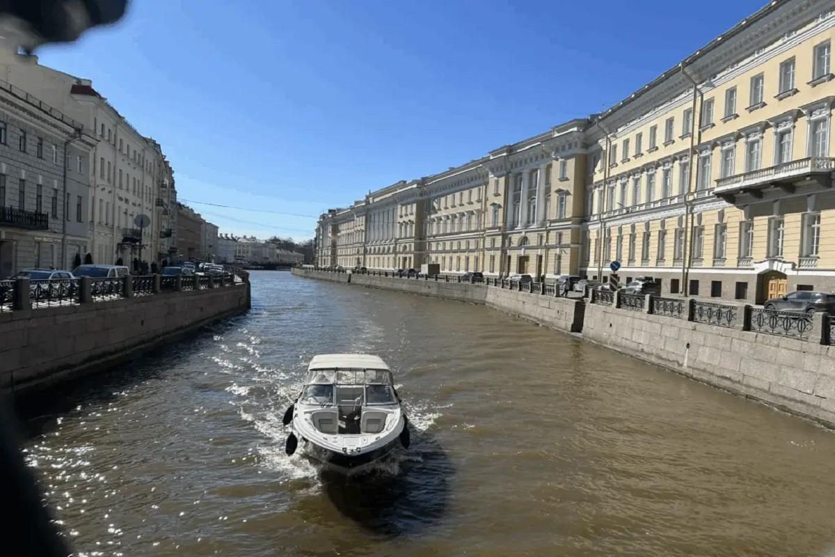 Водные пути Петербурга оживают: начало навигации