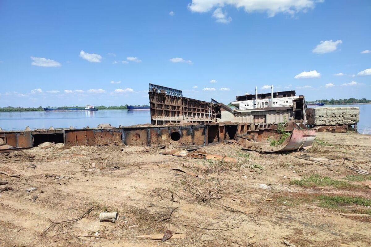 В Астрахани суд взыскал с компании 4,3 млн рублей за нанесение ущерба экологии при утилизации судна