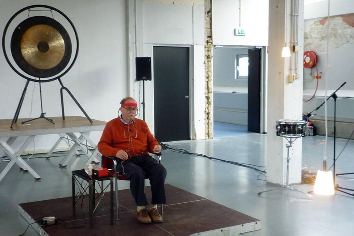 Создание музыки с использованием мозговых волн 