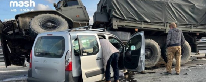 В Петербурге трое военных погибли в ДТП на КАД с грузовиком и двумя легковушками