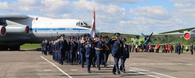 Власти Пскова поздравили Берлинский полк с праздниками