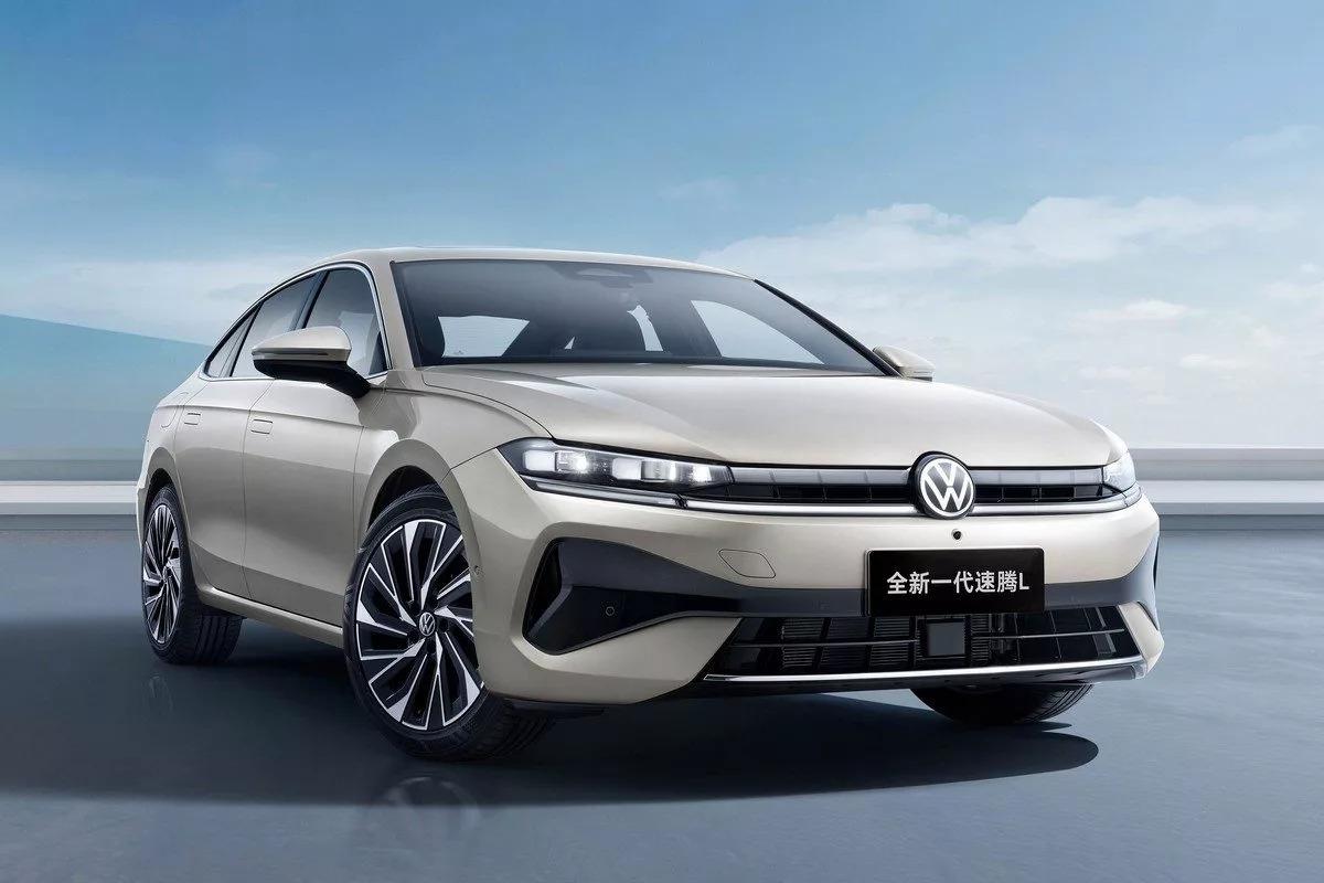 Стоимость рестайлинговых седанов Volkswagen Sagitar L начинается от 1,35 млн рублей