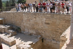 Археолог Эванс нашел на Крите лабиринт Минотавра