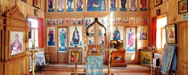 В селе Хабарское освятили храм в честь Архангела Михаила