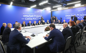 Глава Великого Новгорода Александр Розбаум поздравил Владимира Путина с днем рождения и рассказал о его поддержке города