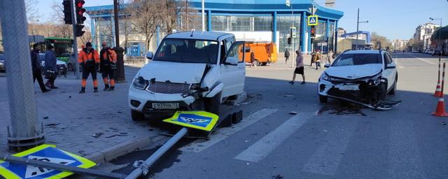 В центре Тюмени в ДТП пострадали пять человек