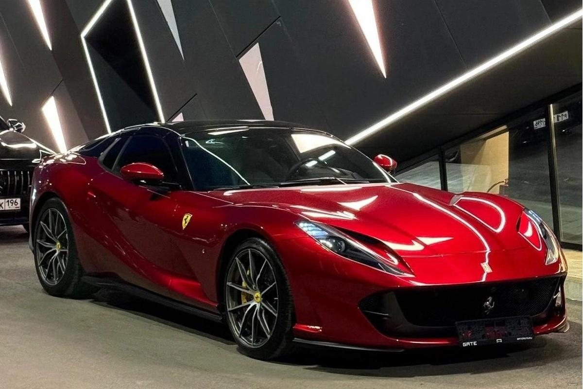 В Екатеринбурге обнаружили роскошный кабриолет от Ferrari