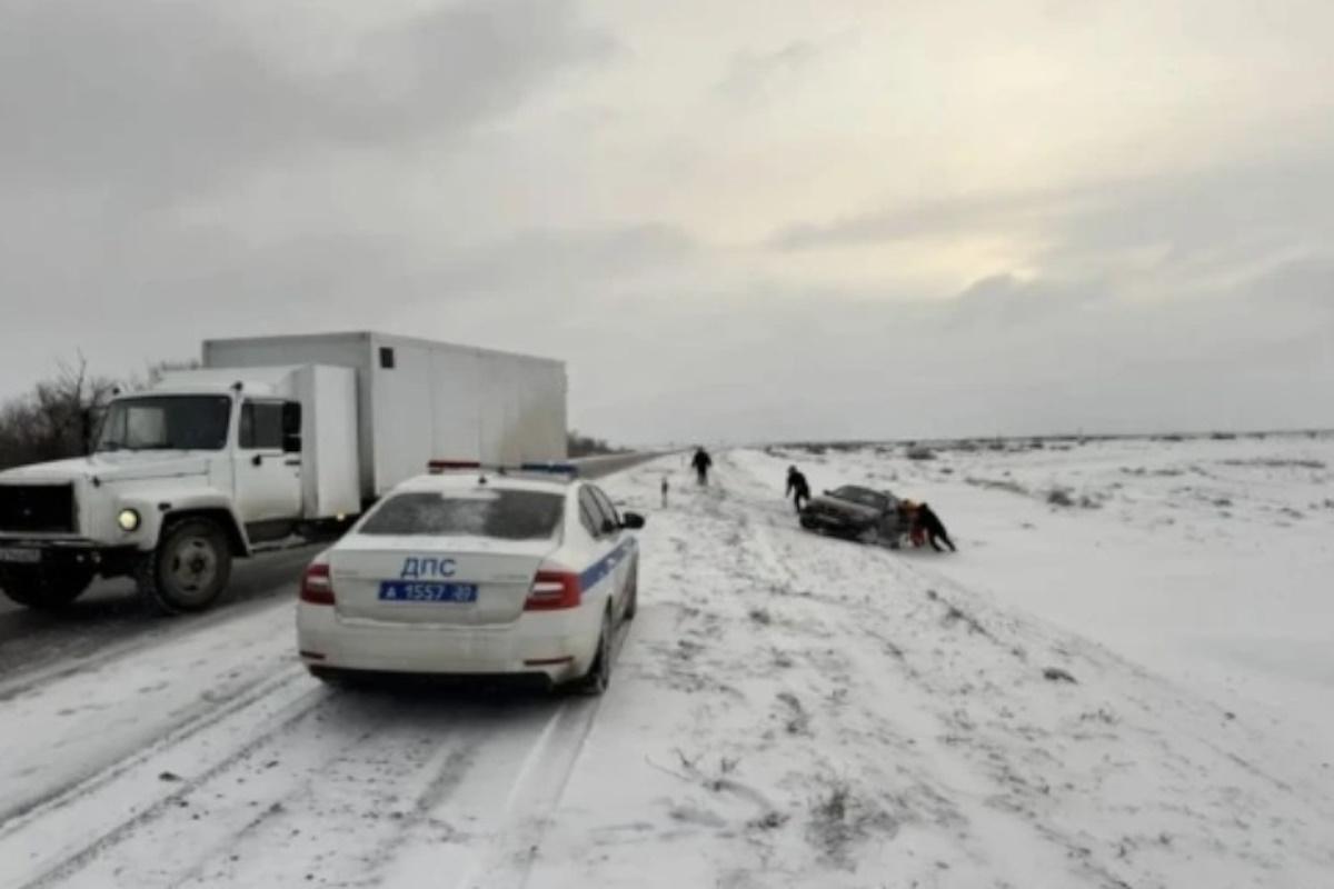 На дорогах Астраханской области произошло 129 ДТП в выходные дни