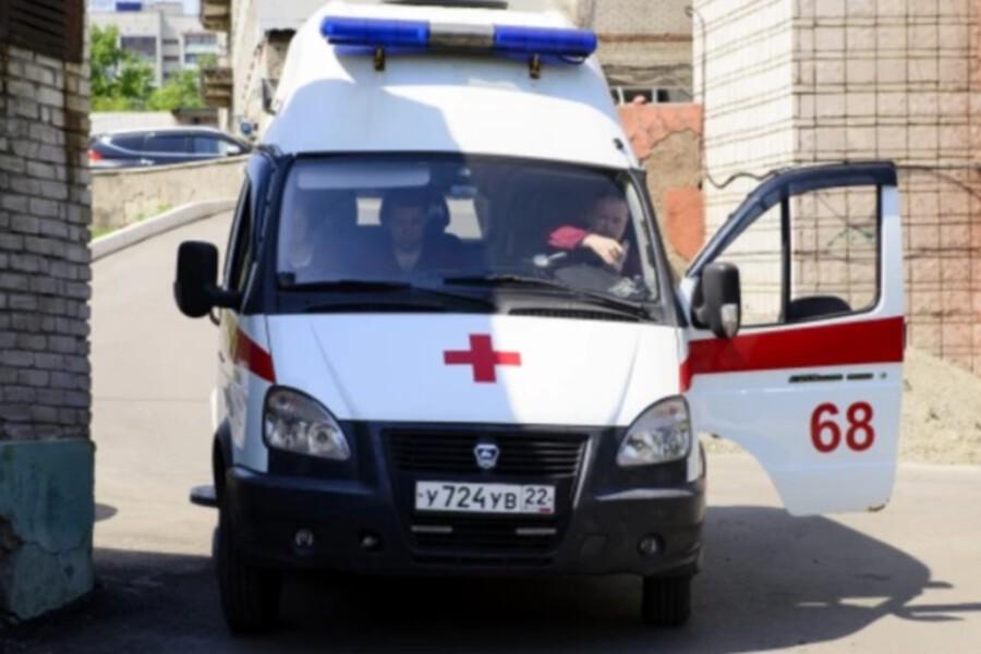 В Ломоносовском районе водитель каршеринга сбил женщину и скрылся