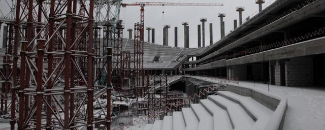 На стадионе «Нижний Новгород» завершено возведение трехгранных колонн