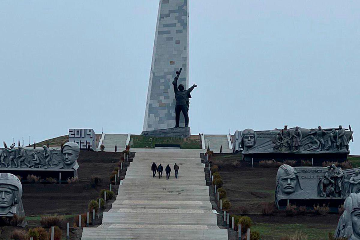 Спикер Заксобрания Кузбасса Алексей Зеленин: День защитника Отечества протянулся сквозь время как живая нить, связывая многие поколения россиян на страже Родины