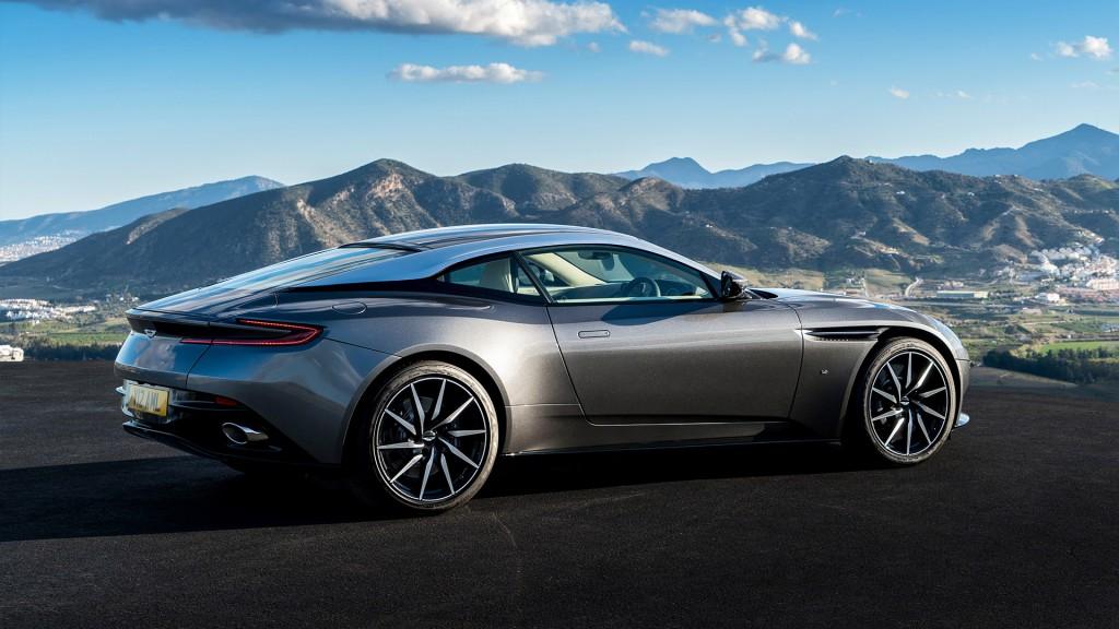 Продажи Aston Martin на авторынке России выросли в 3,6 раза