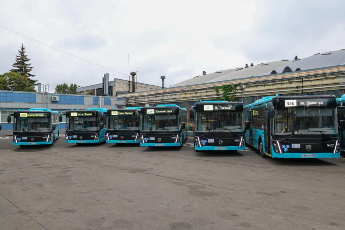 Петербург получил партию новых автобусов ЛиАЗ и Volgabus