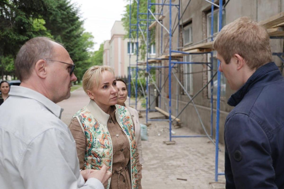 Врио губернатора ЕАО Мария Костюк проверила ход работ по созданию музейного комплекса в Биробиджане