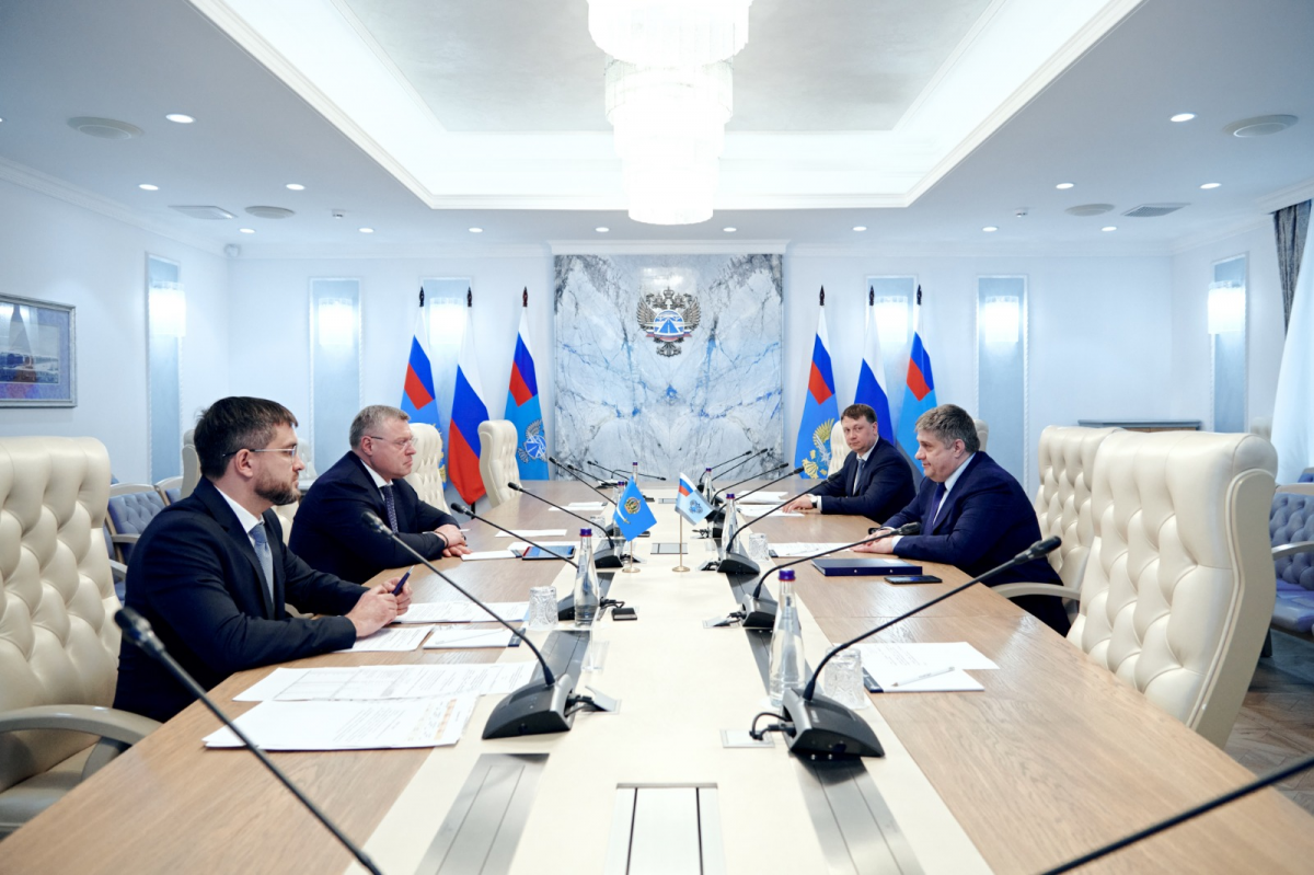 Игорь Бабушкин и руководитель Федерального дорожного агентства обсудили шестилетние планы по ремонту астраханских дорог