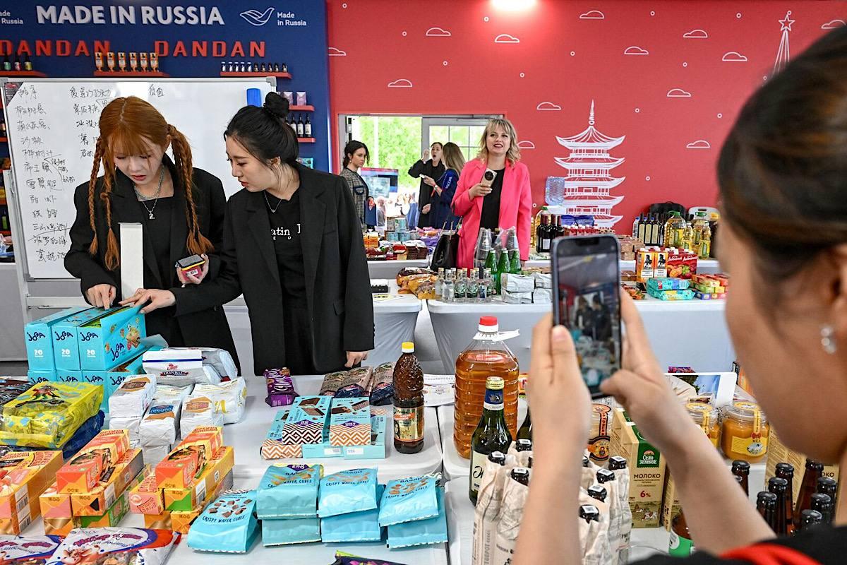 Эксперт Баранов рассказал, как антироссийские санкции изменили международную торговлю