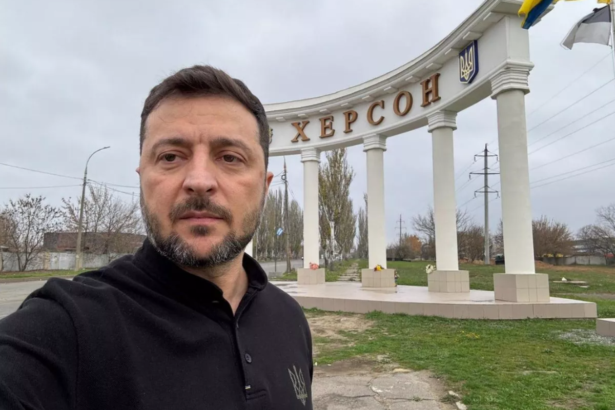 Атмосфера страха: российский сенатор прокомментировал визит Зеленского в Херсон