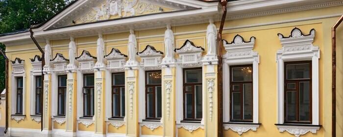Собянин раскрыл подробности реставрации исторических зданий в Денежном переулке Москвы
