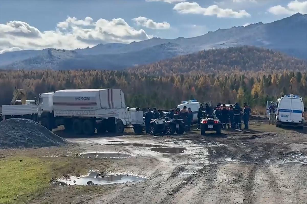 На месте поиска пропавшей семьи в Красноярском крае заметили двух медведей