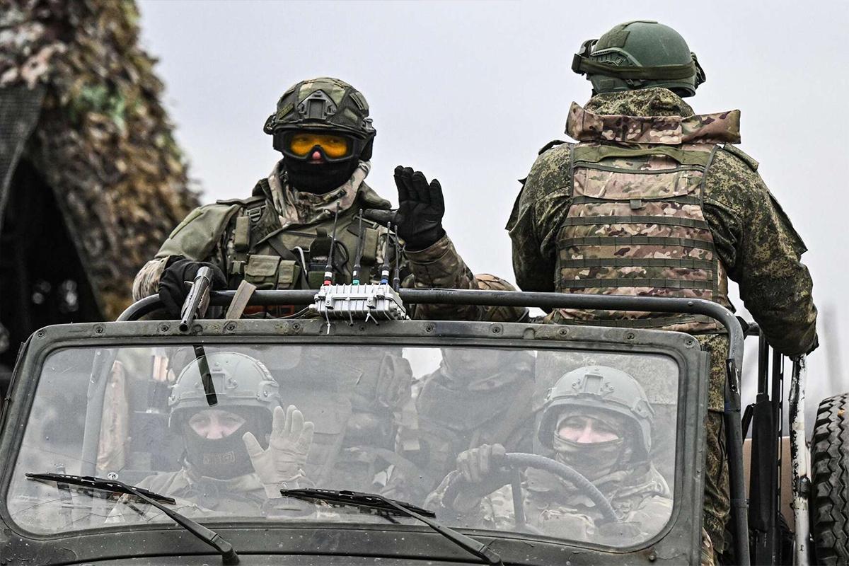 В Минобороны РФ предложили поднять оклады военным на 7,6%