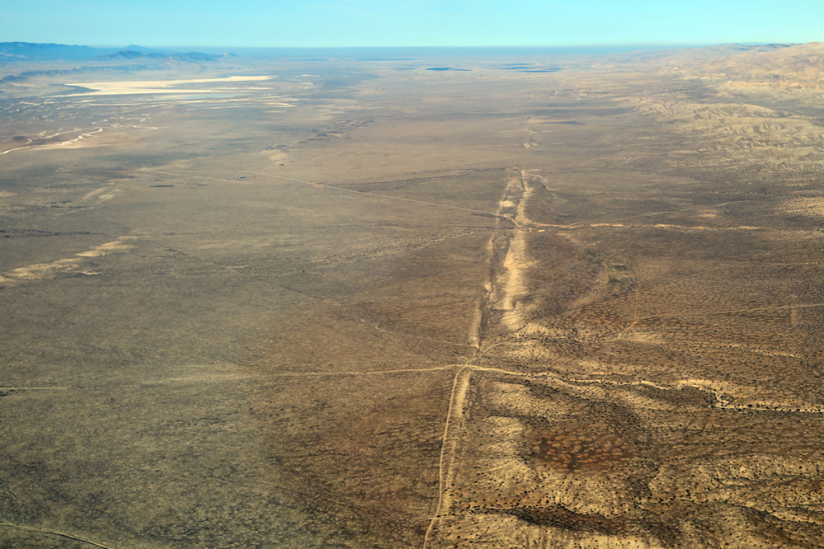 Спящий разлом в Калифорнии пробудился и грозит землетрясением