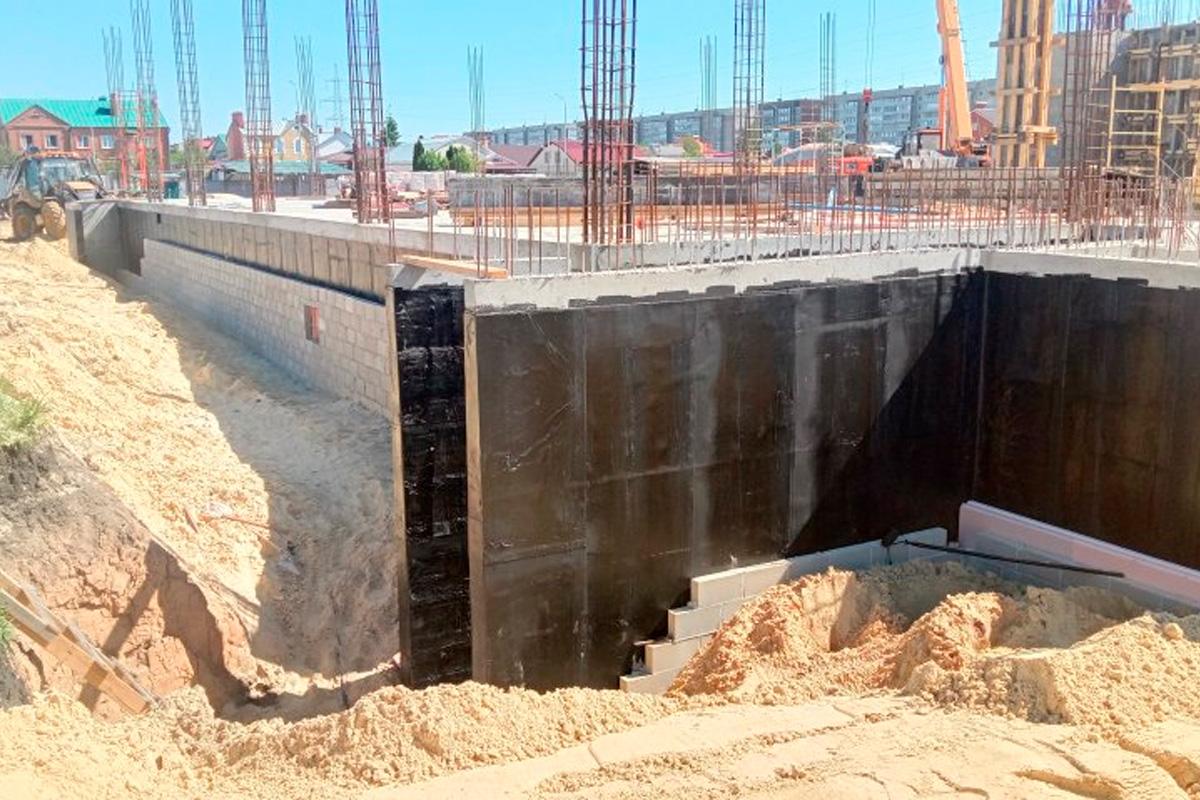 В Засвияжском районе Ульяновска строят новую поликлинику на 250 посещений в смену