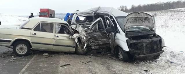 В ДТП под Саратовом погибли четыре человека