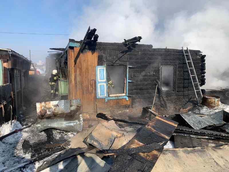 В Новосибирске назвали причину пожара с гибелью двух детей на улице Ольховской