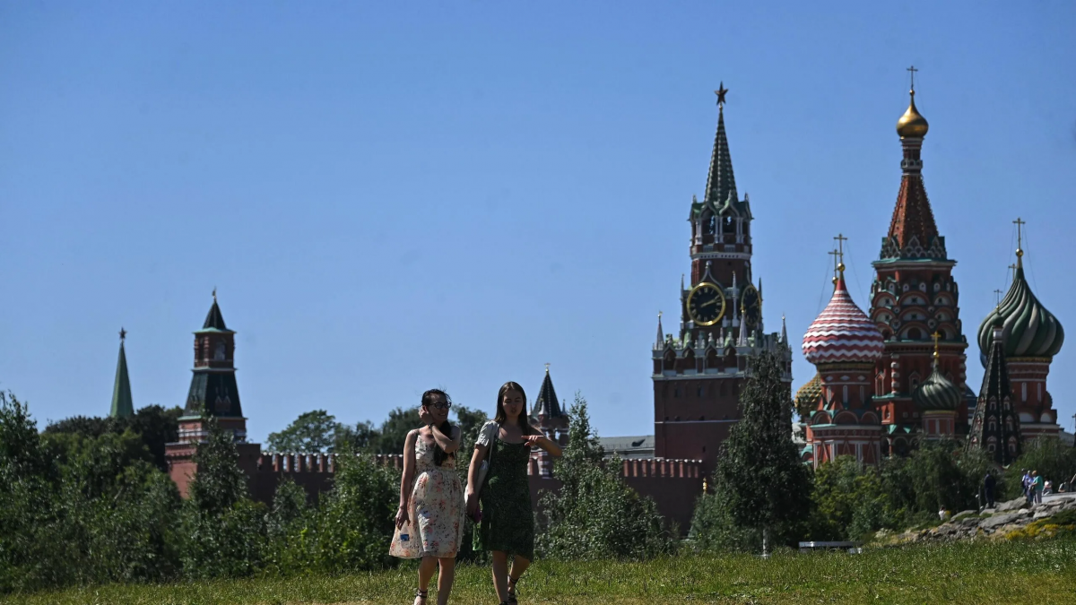 Синоптик пообещал москвичам скорую жаркую погоду